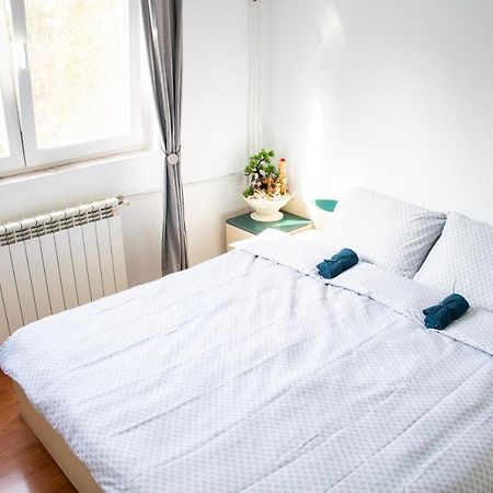 Family-Friendly Apartment Oradea Exterior photo