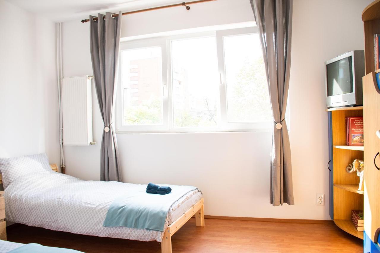 Family-Friendly Apartment Oradea Exterior photo